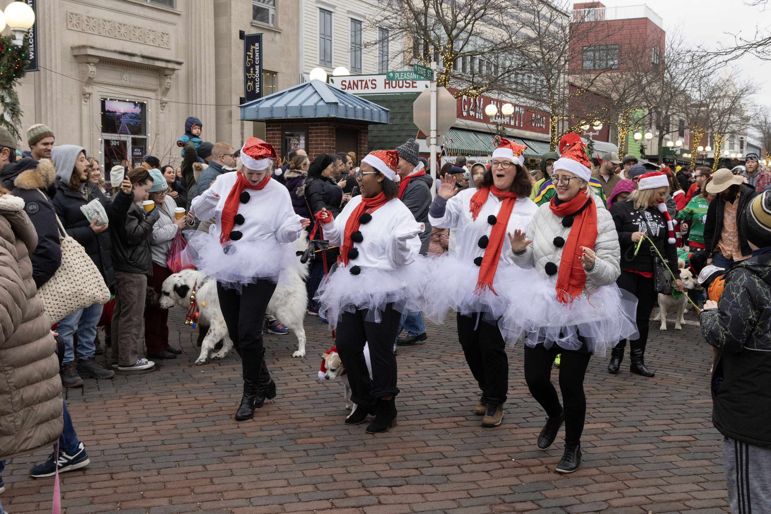 Reindog Parade 02