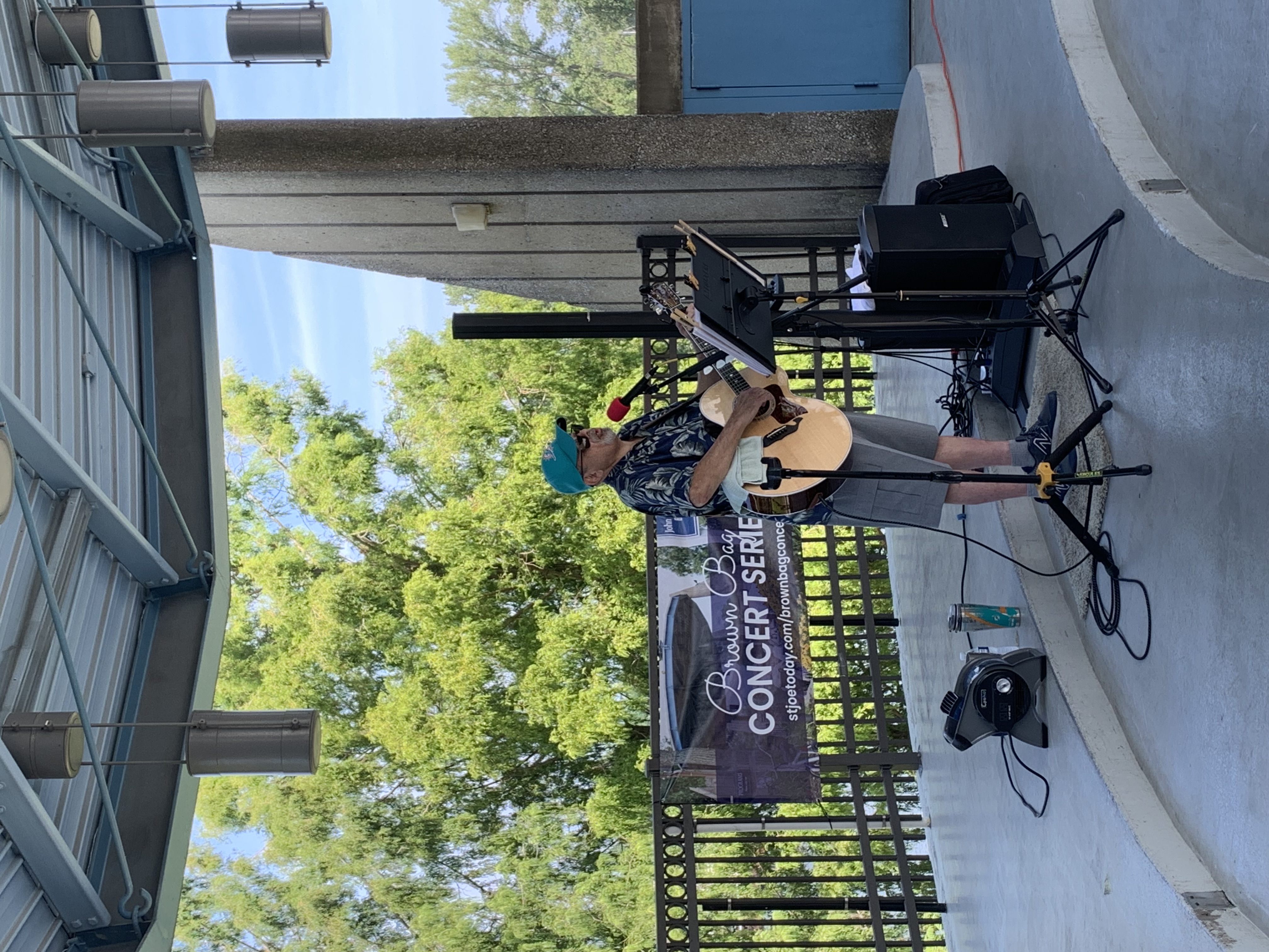 Wednesday Brown Bag Concerts 02